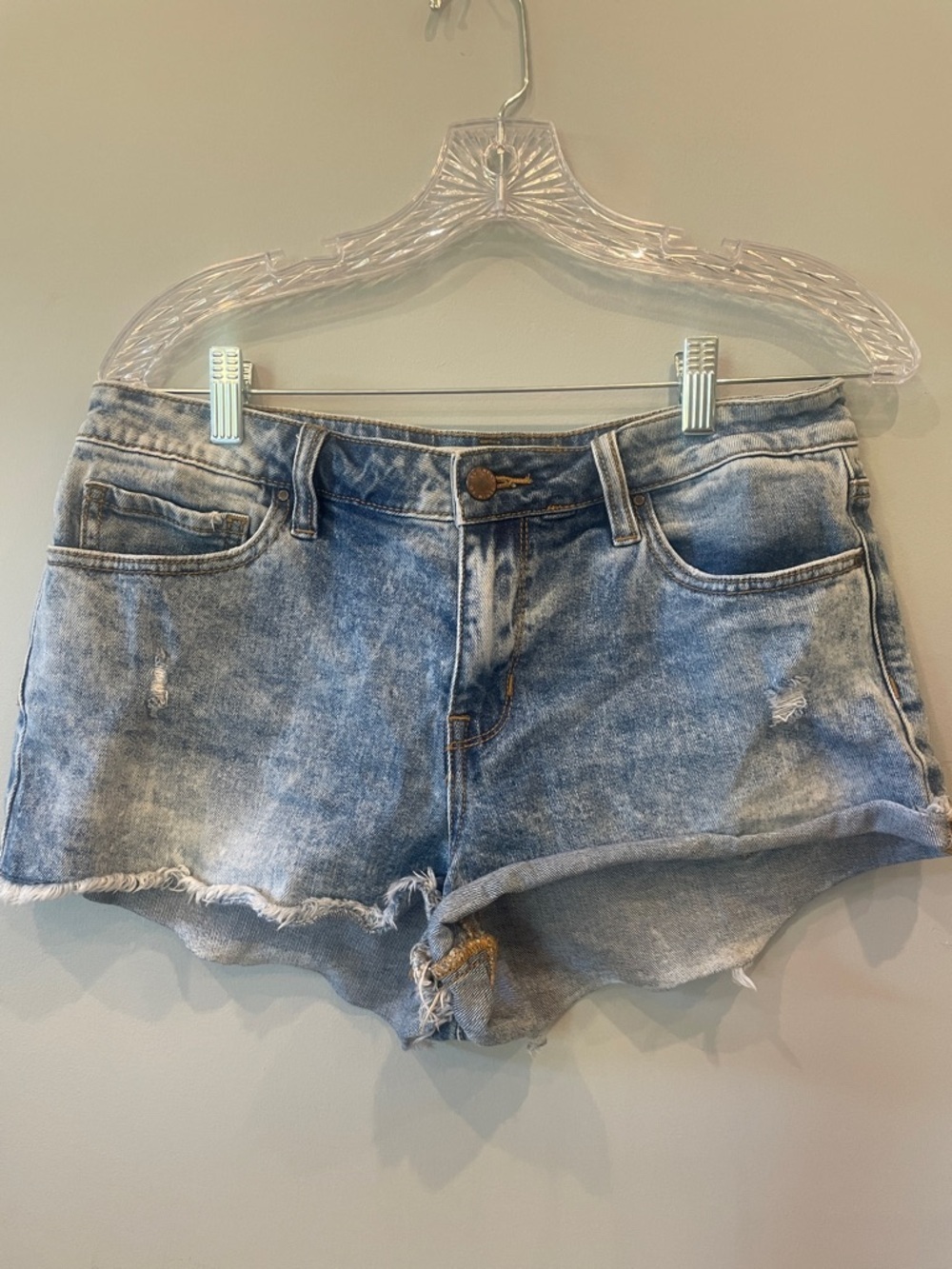Women's Light Blue Distressed Denim Shorts bullhead brand size 30
